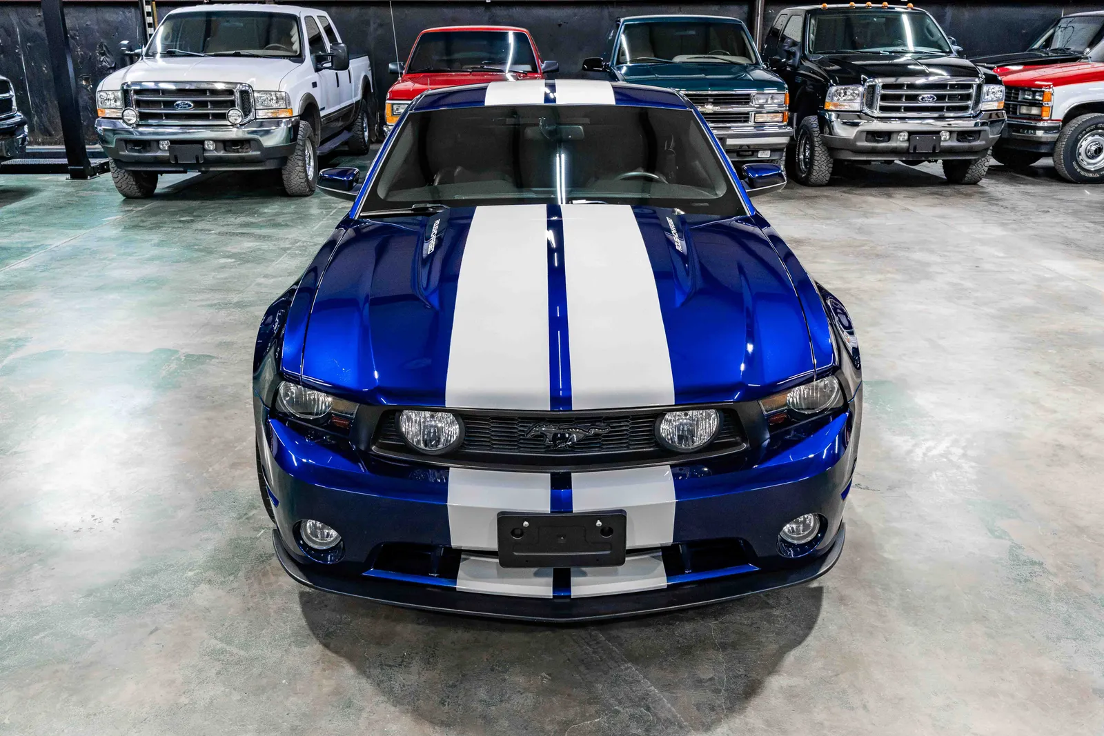 2010-Ford-Mustang-Kona Blue-1ZVBP8CH7A5116334--40.jpg